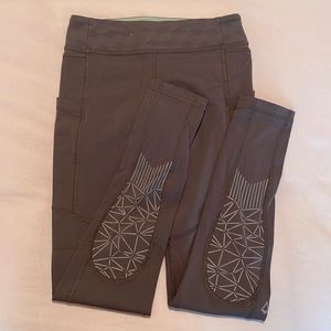 Ivivva lululemon girls grey leggings. Full length, reflective details, size 10